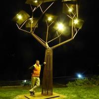 'Le lumier' arbre à lumière, 5m, réalisé à Oudon en 2015