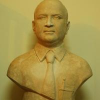 Dr Chaurasia, plâtre