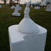 Sufi dynamo, marbre d' Oman et Emeraude, 170x90x90cm